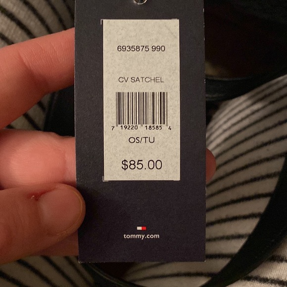 Brand New Tommy Hilfiger bag! - Picture 4 of 4